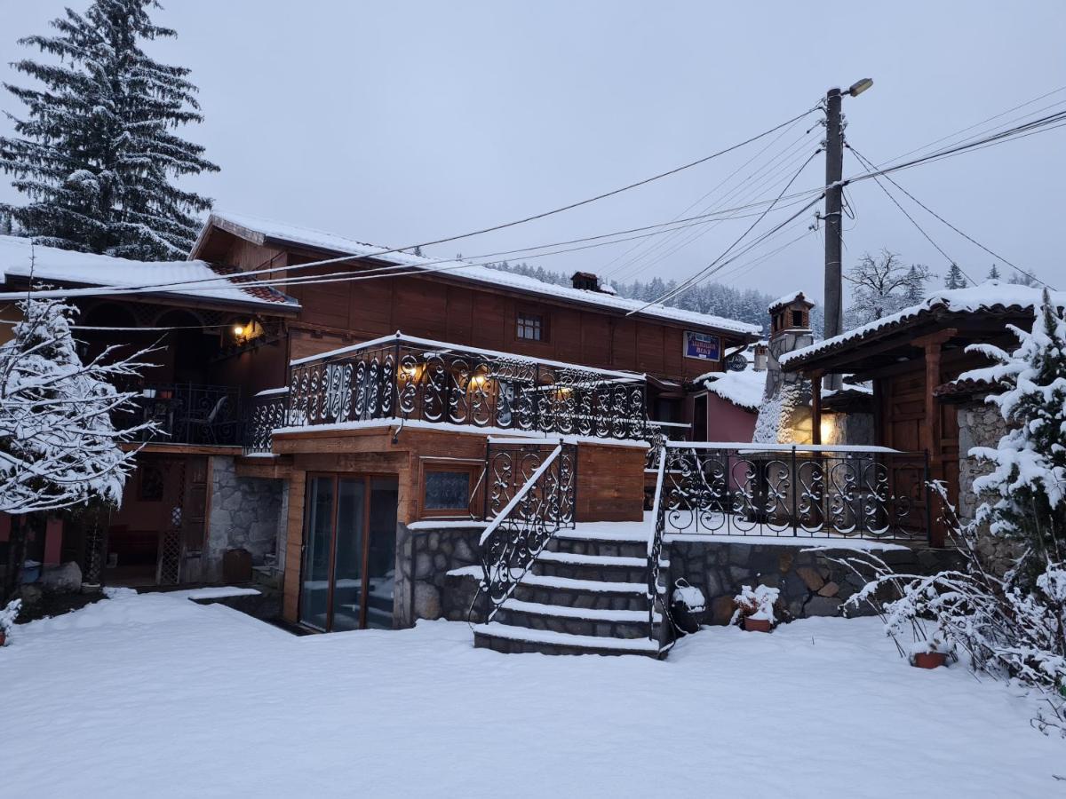 Guest House Zlatniyat Telets Koprivsjtitsa Exteriör bild