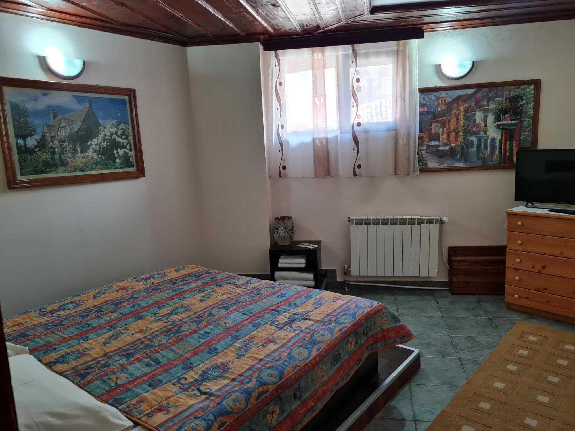 Guest House Zlatniyat Telets Koprivsjtitsa Rum bild